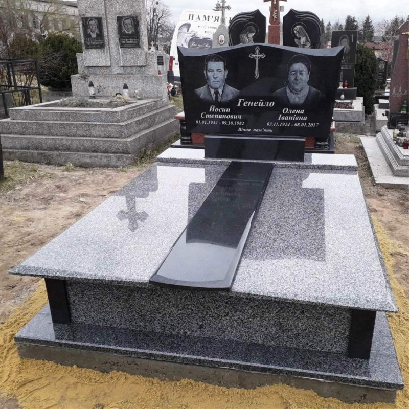 Памятник гранітний №Д12 Памятник гранітний №Д12