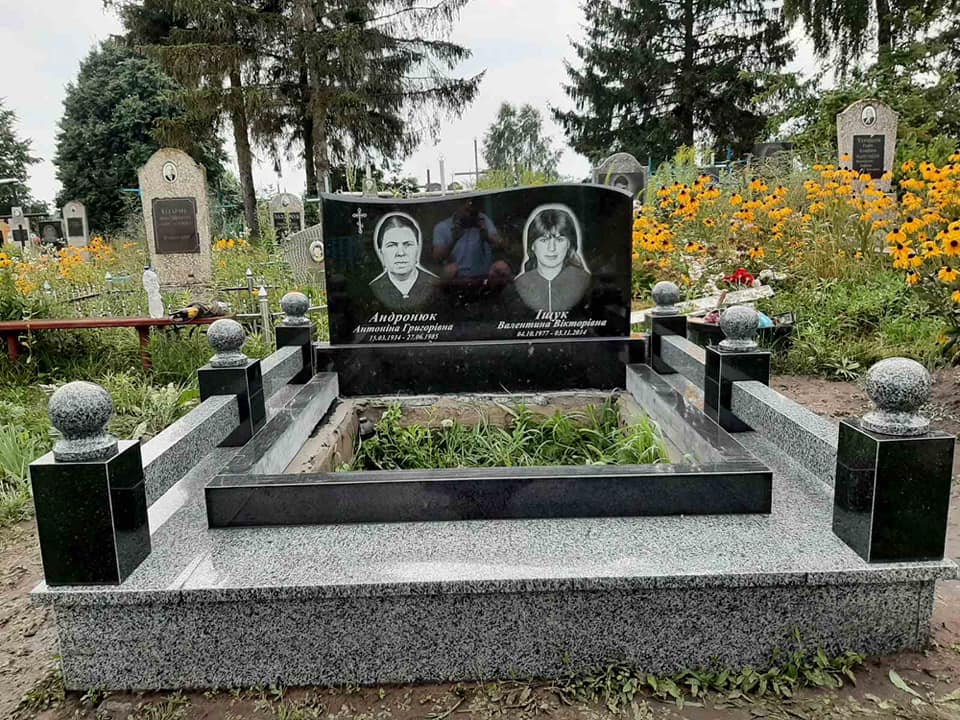 Памятник гранітний №Д3 Памятник гранітний №Д3