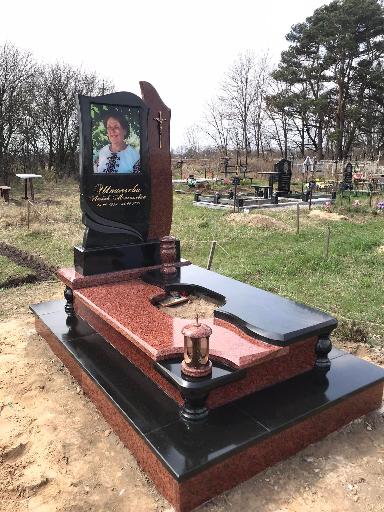 Памятник гранітний №2 Памятник гранітний №2