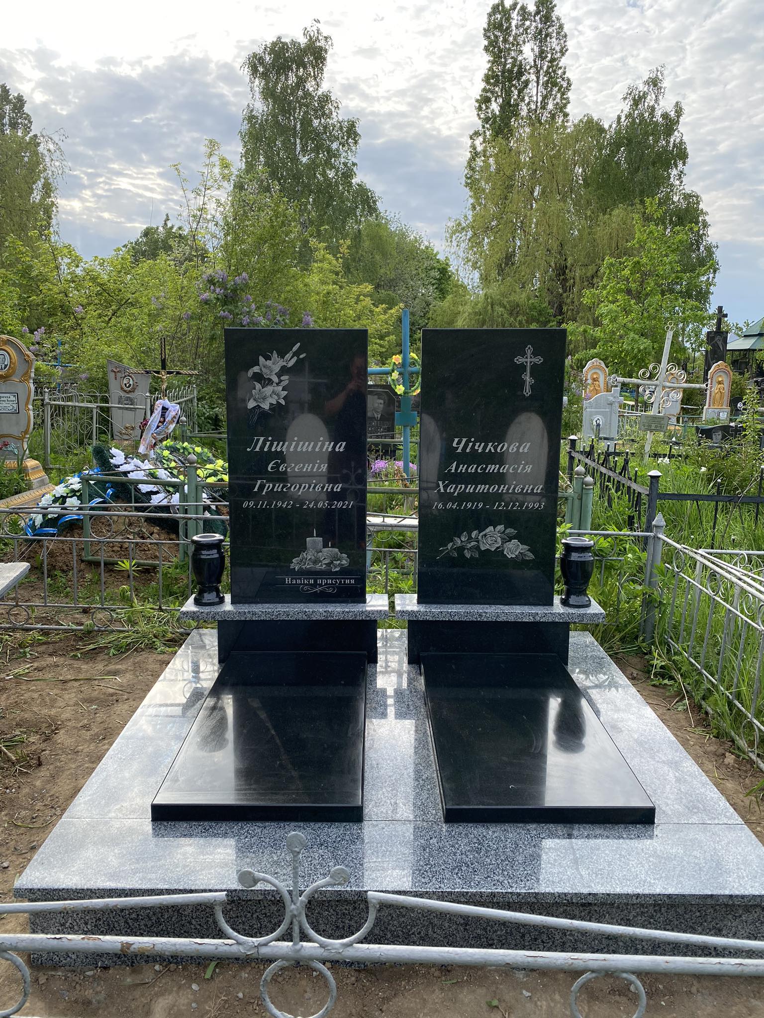 Памятник гранітний №Д17 Памятник гранітний №Д17