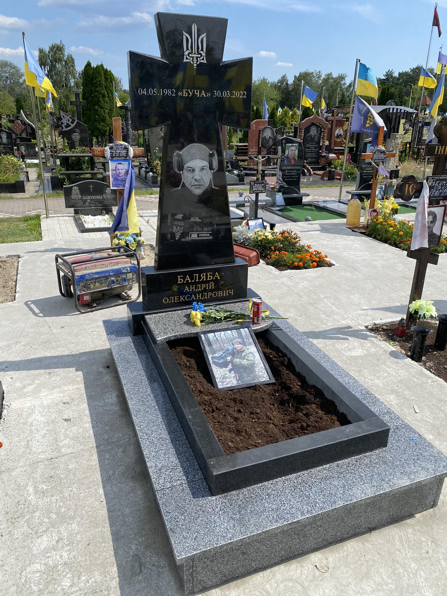 Памятник гранітний №У6 Памятник гранітний №У6