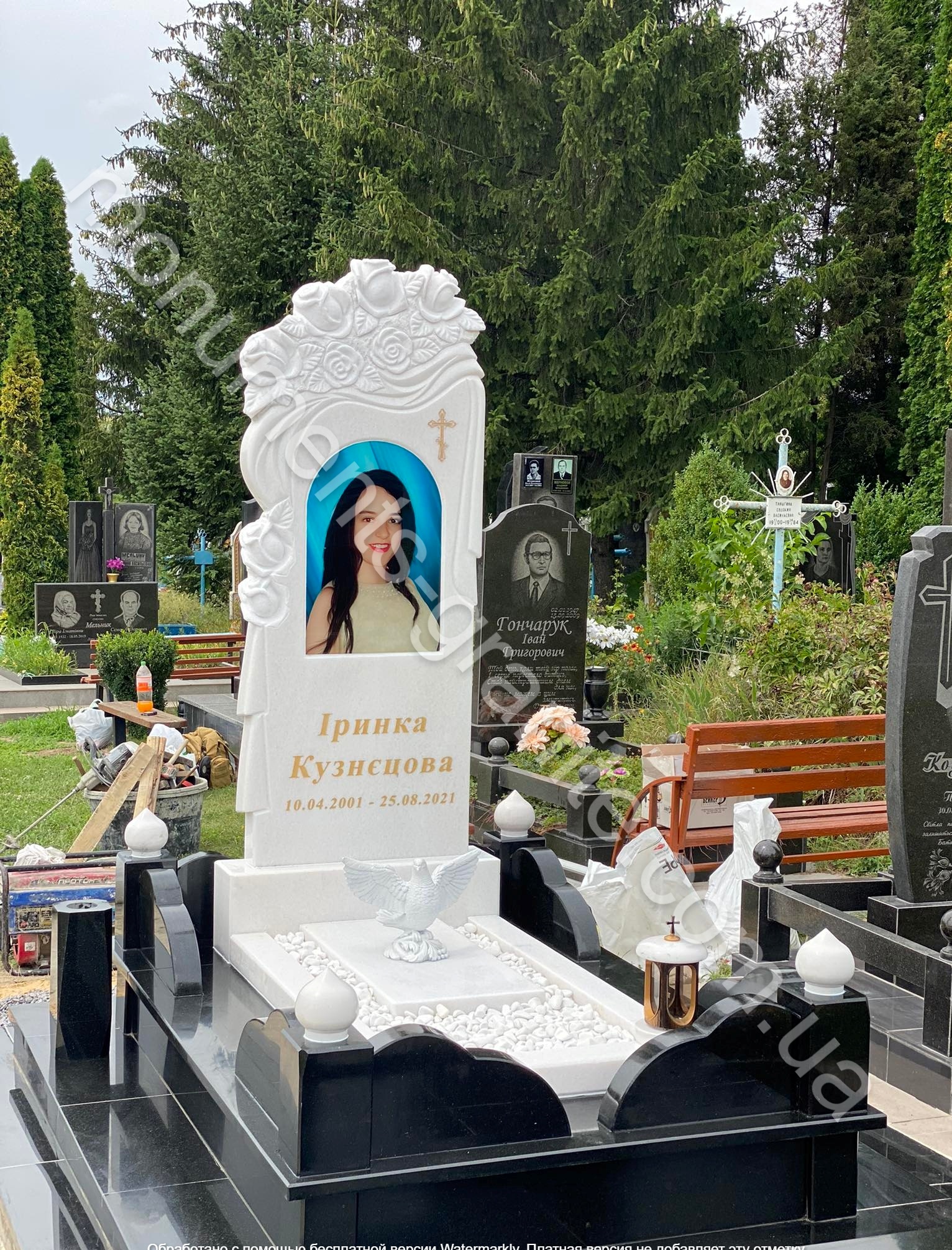 Памятник гранітний №Е9 Памятник гранітний №Е9