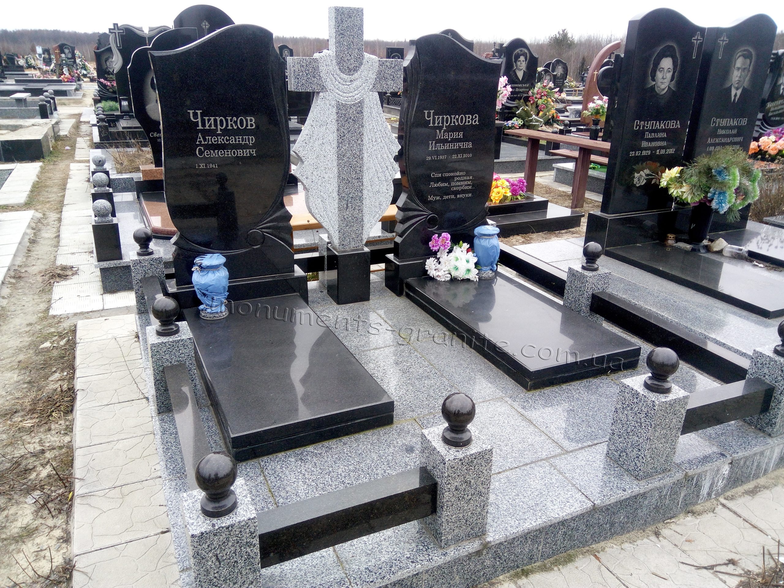 Памятник гранітний №Д36 Памятник гранітний №Д36