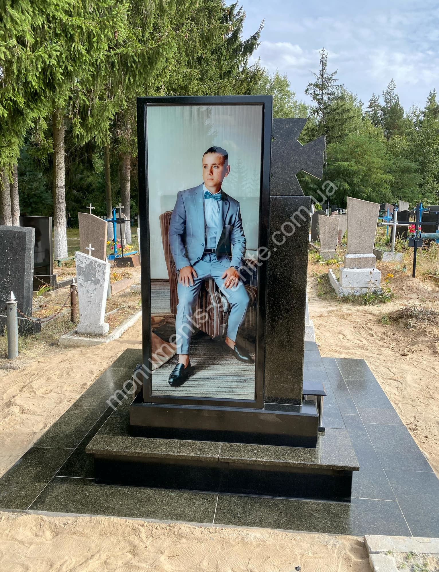 Памятник з граніту№У34 Памятник з граніту№У34