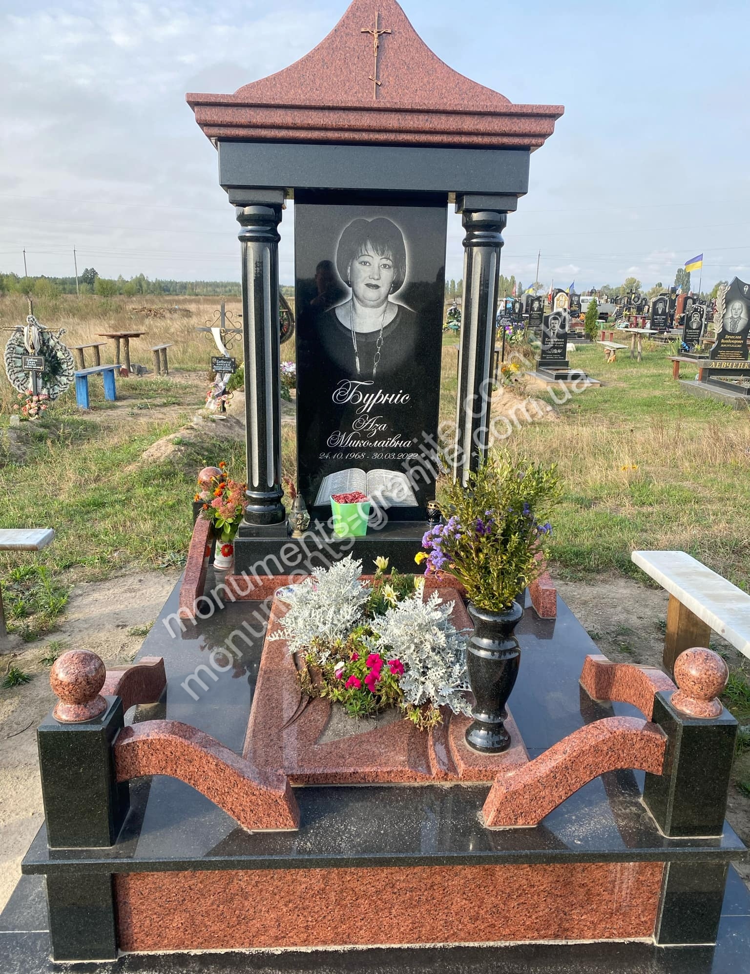 Памятник з граніту №Е31 Памятник з граніту №Е31