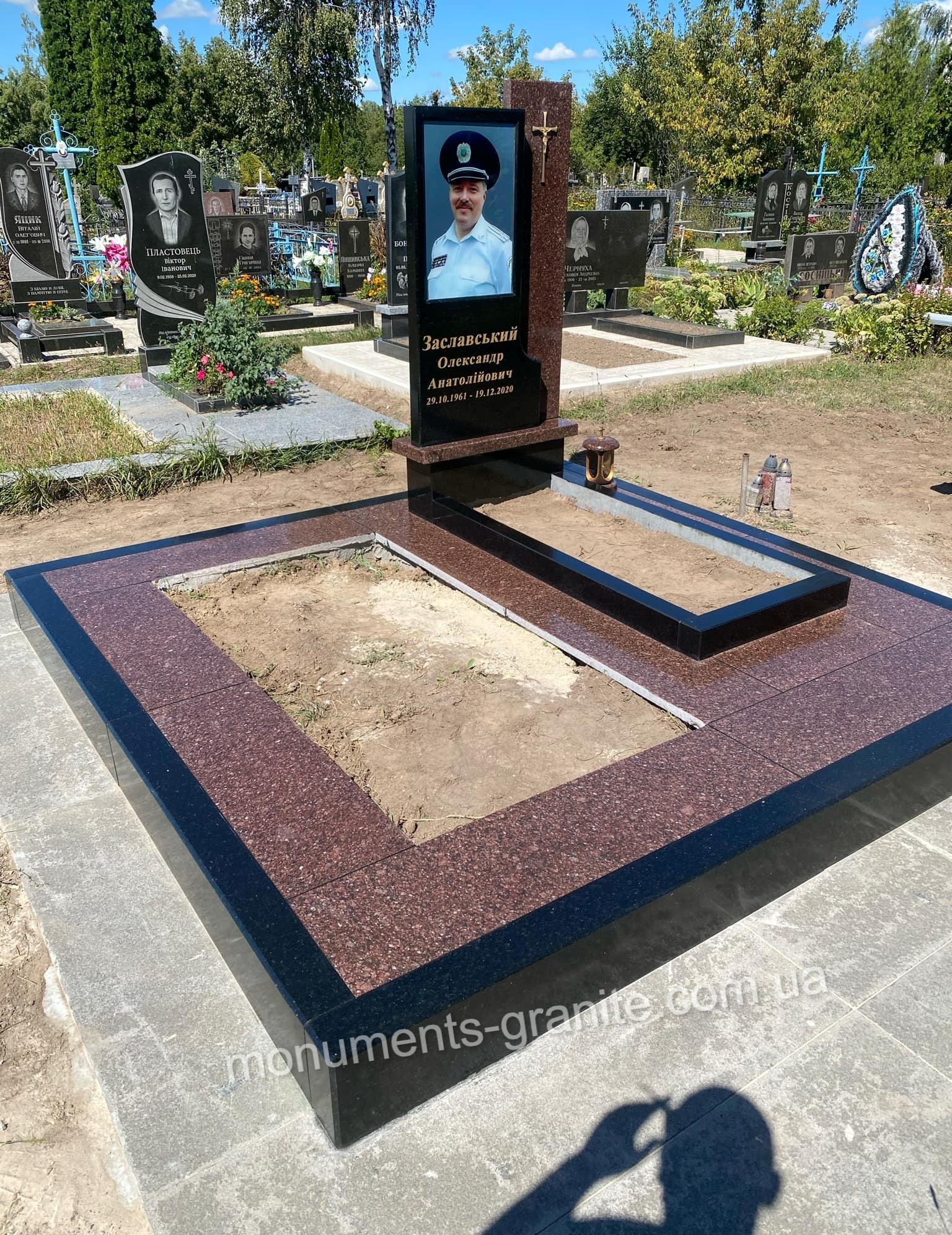Памятник з граніту №Д49 Памятник з граніту №Д49